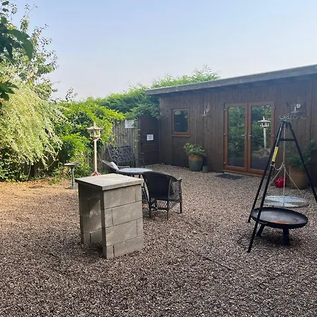 Fairview Farm Holiday Accommodation 14 Luxury Lodges,Cabins ,Dog Friendly,Suitable For Couples ,Families And Groups,Wedding Guests ,Corporate Events,-Sleeps 2-65 Guests In Ravenshead, Nottingham Near Sherwood Forest Set In 88 Acres Exterior foto