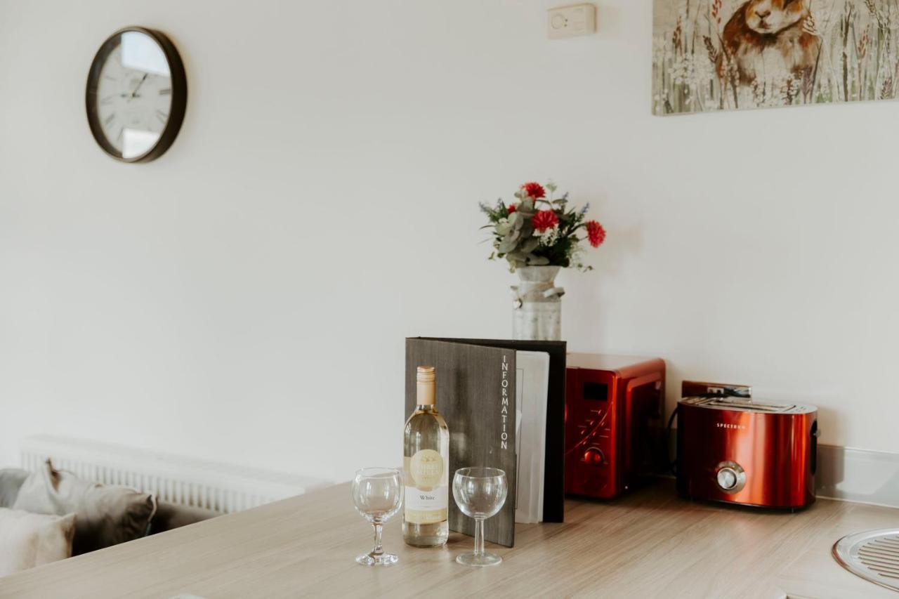 Chalet Fairview Farm 14 Luxury Lodges, Cabins, Dog Friendly, Suitable For Couples, Families And Groups, Wedding Guests , Corporate Events, Sleeps 2-65 Guests In Ravenshead, Near Sherwood Forest, Set In 88 Acres *