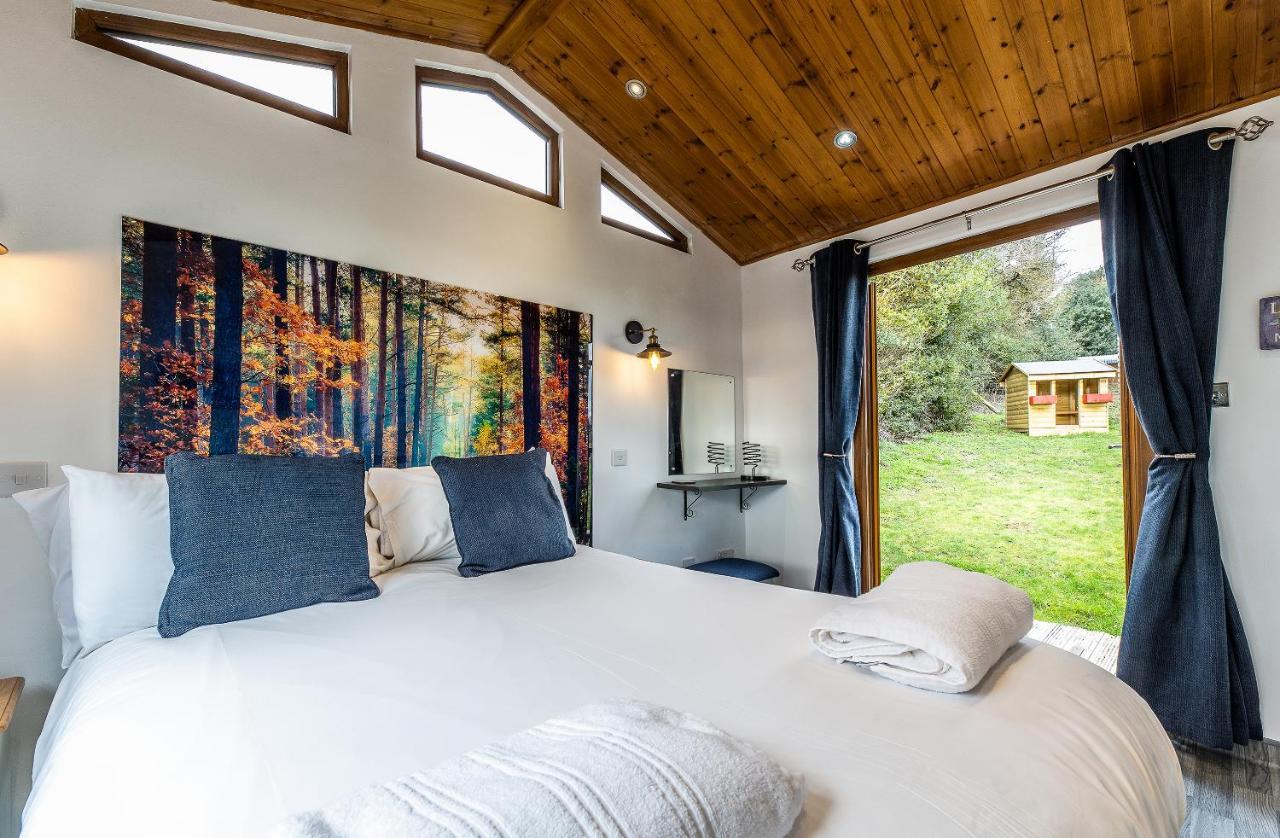 Chalet Fairview Farm 14 Luxury Lodges, Cabins, Dog Friendly, Suitable For Couples, Families And Groups, Wedding Guests , Corporate Events, Sleeps 2-65 Guests In Ravenshead, Near Sherwood Forest, Set In 88 Acres