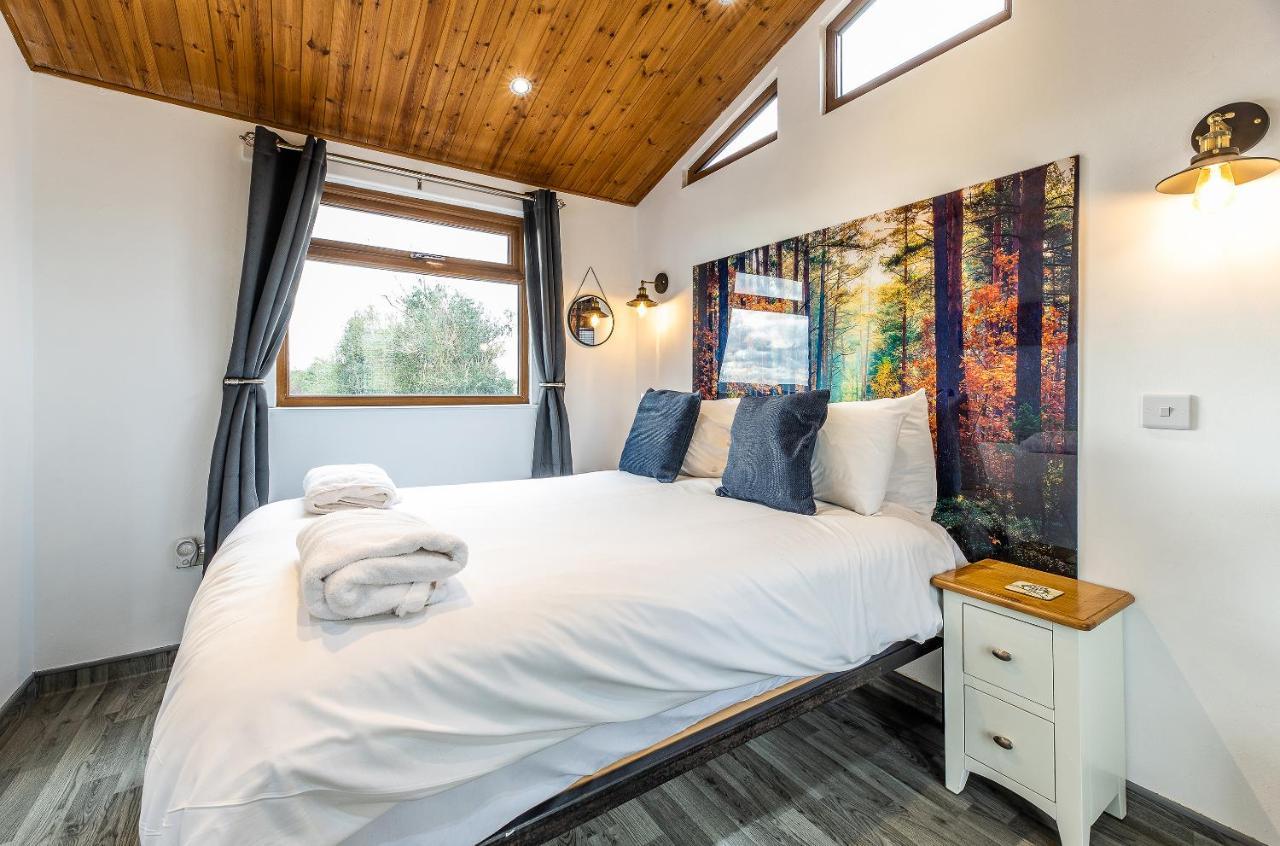 Chalet Fairview Farm Retreat: Luxury In Nottinghamshire Countryside