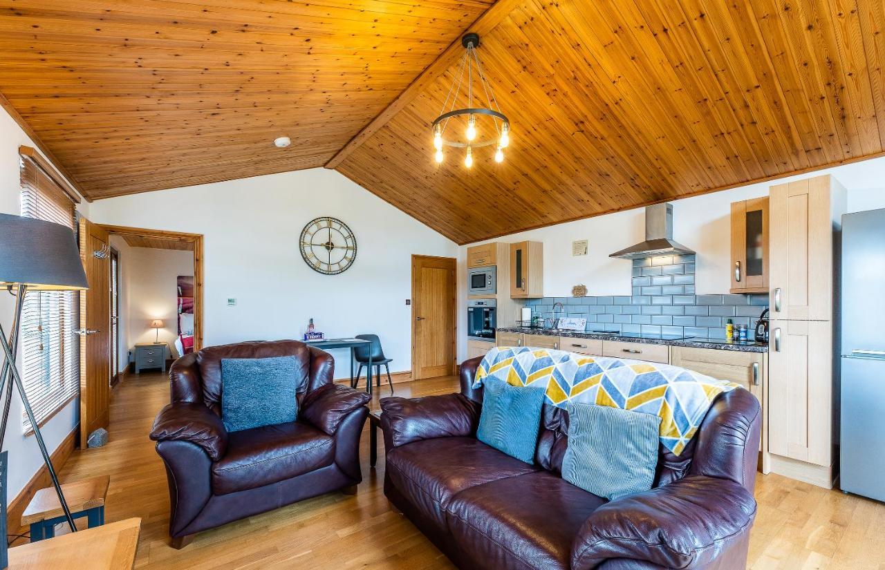 Fairview Farm Retreat: Luxury In Nottinghamshire Countryside Chalet
