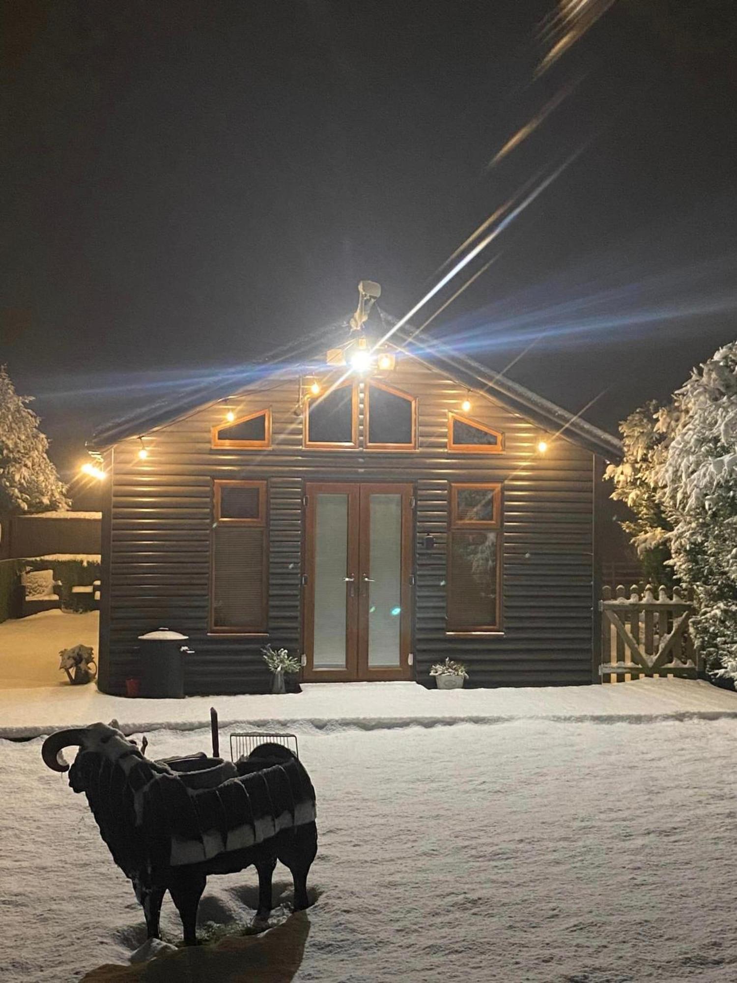 Fairview Farm 14 Luxury Lodges, Cabins, Dog Friendly, Suitable For Couples, Families And Groups, Wedding Guests , Corporate Events, Sleeps 2-65 Guests In Ravenshead, Near Sherwood Forest, Set In 88 Acres